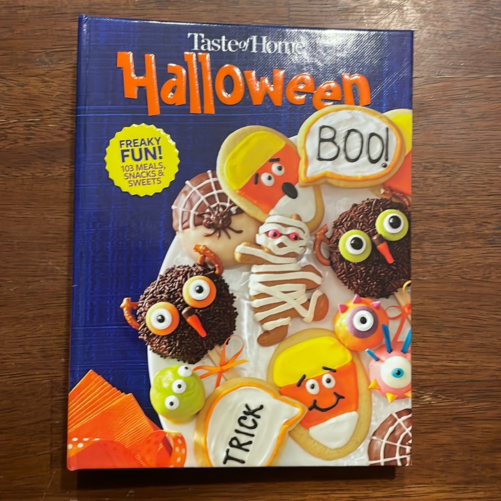 2018 Taste of Home Halloween Cookbook